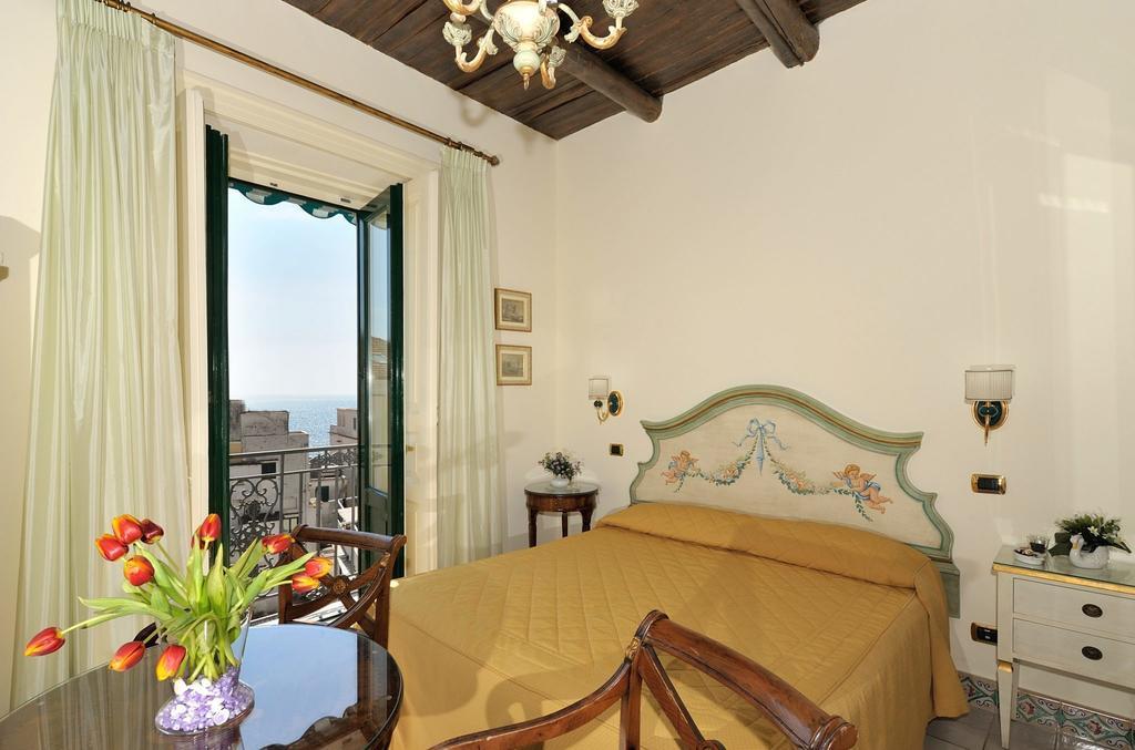Residenza Del Duca Amalfi Szoba fotó