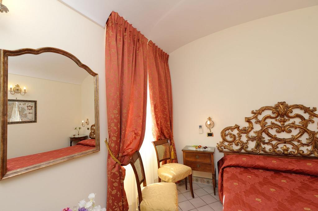 Residenza Del Duca Amalfi Szoba fotó