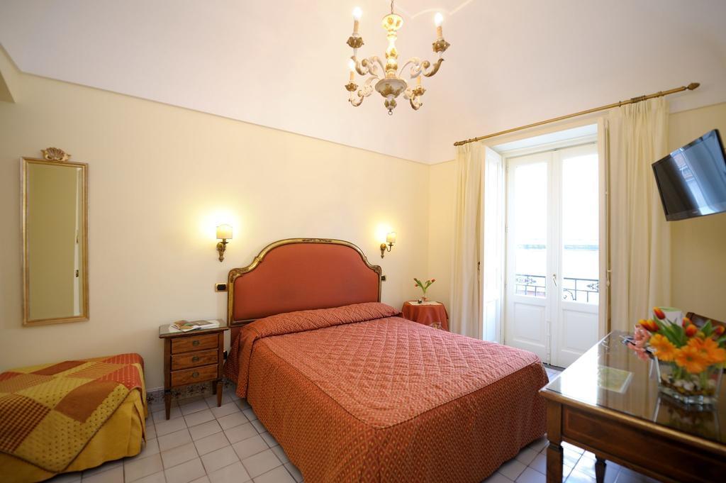 Residenza Del Duca Amalfi Szoba fotó