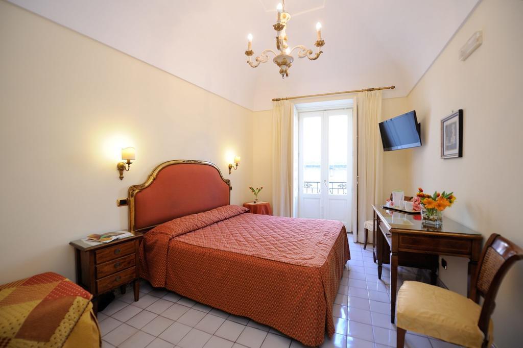 Residenza Del Duca Amalfi Szoba fotó