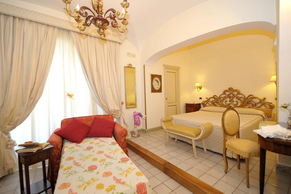 Residenza Del Duca Amalfi Szoba fotó