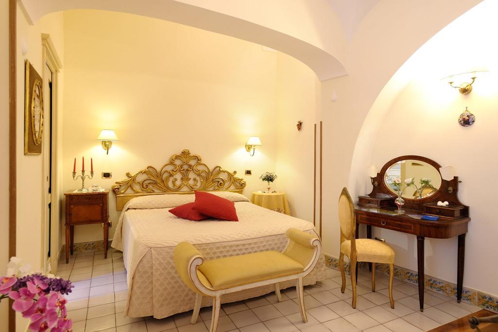 Residenza Del Duca Amalfi Szoba fotó