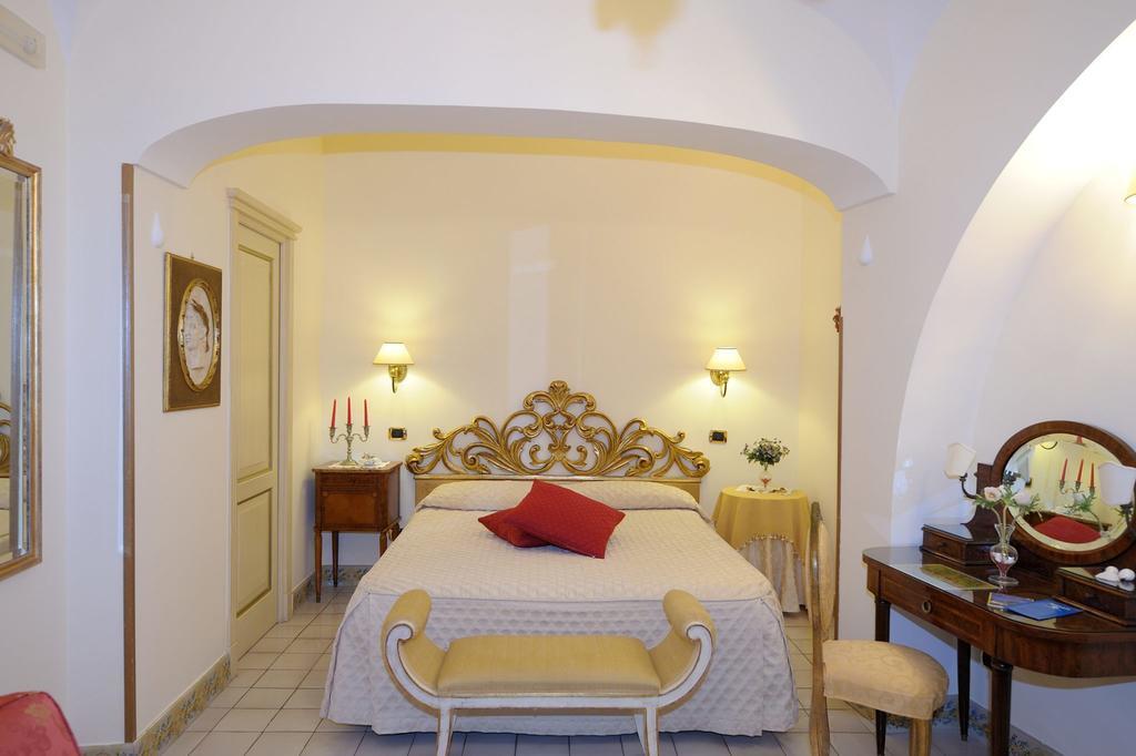 Residenza Del Duca Amalfi Szoba fotó